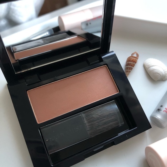 ✨Make-Up Bundle✨ - Picture 2 of 9